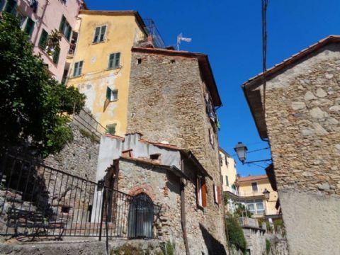 CENTRO STORICO OTTIMO 4 VANI rif.1372