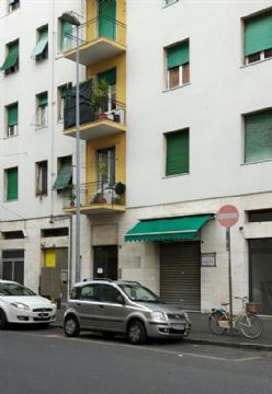 VIA XXIV MAGGIO FONDO COMMERCIALE rif. 25