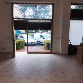 MAZZETTA AMPIO LOCALE MQ 180 rif. 7